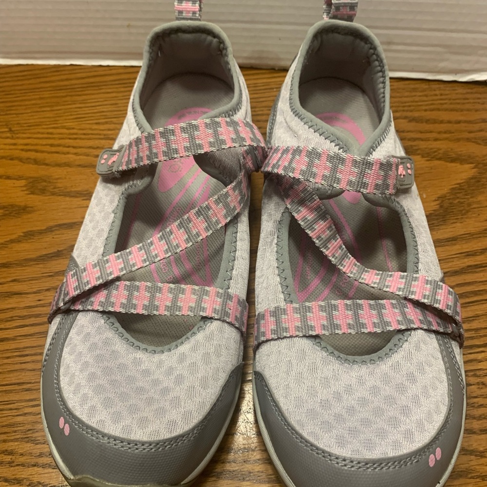 ryka Gray and Pink Mary Jane Sneakers Comfort Size 10W great for walking